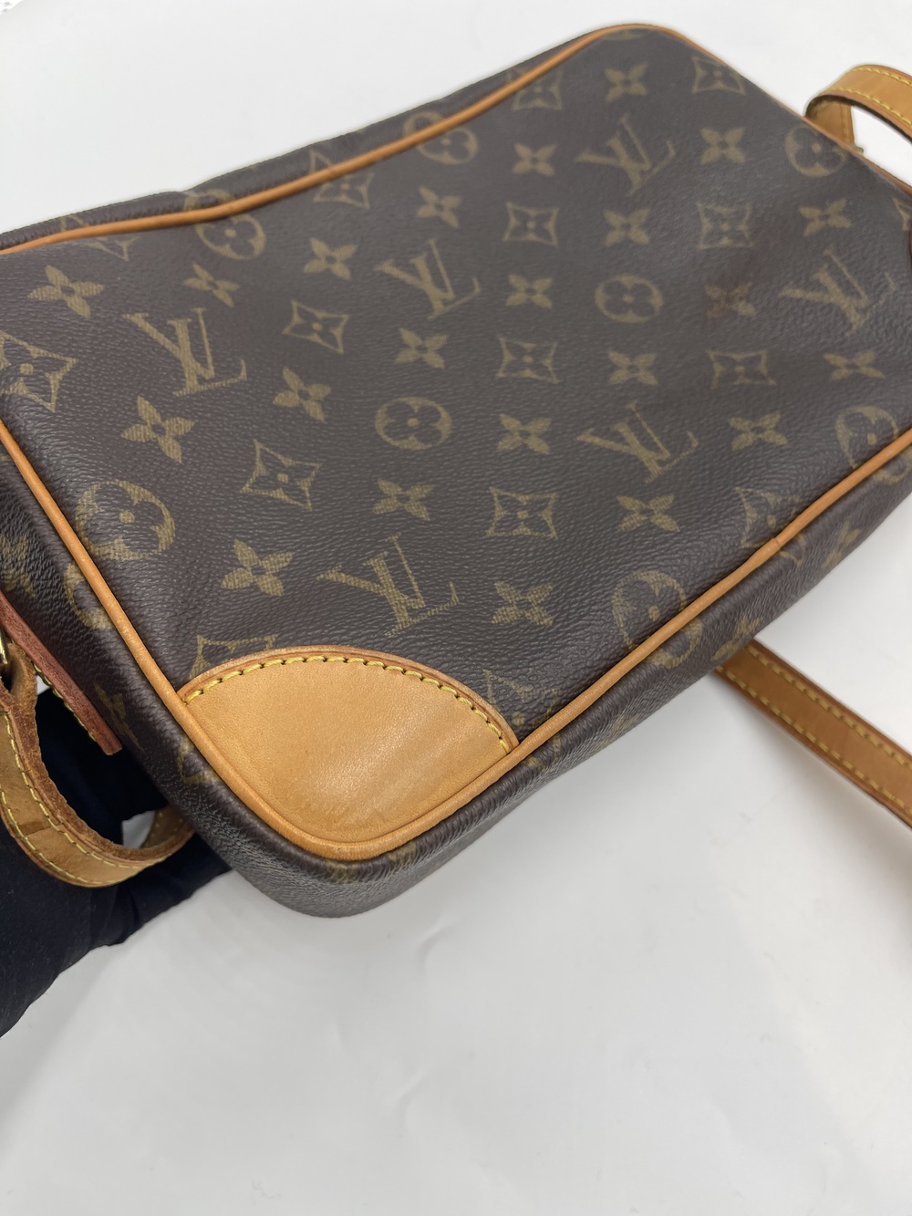 Louis Vuitton Monogram Trocadero - Picture 6 of 14